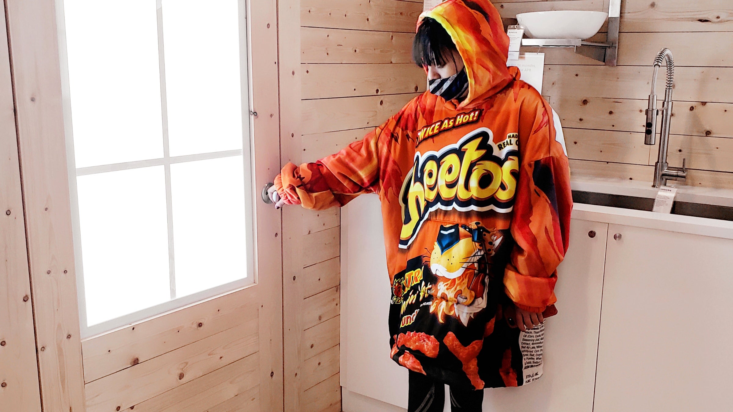 OVERSIZED® BLANKET-HOODIES!